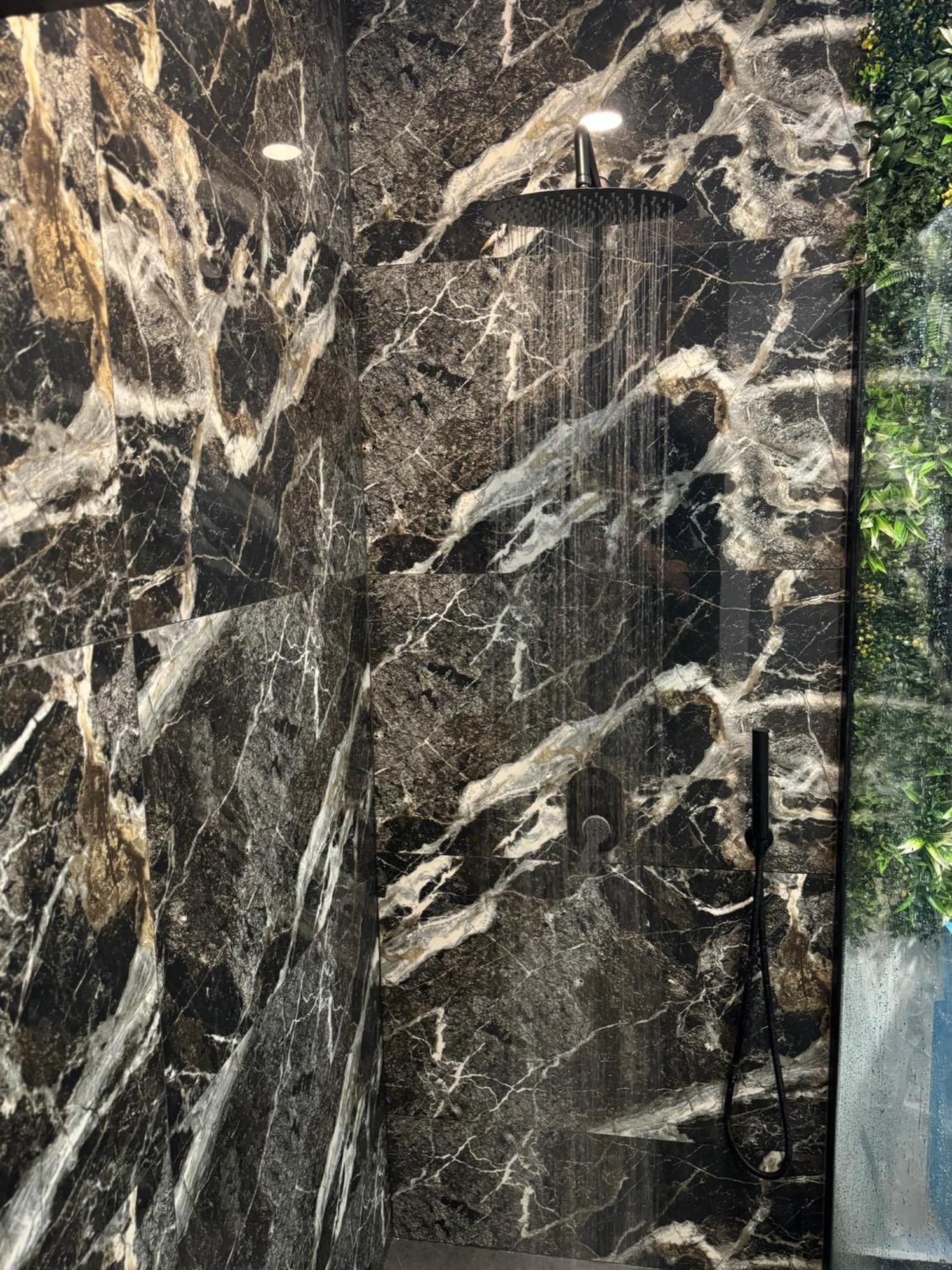 Ylly Aparts Brašov Exteriér fotografie